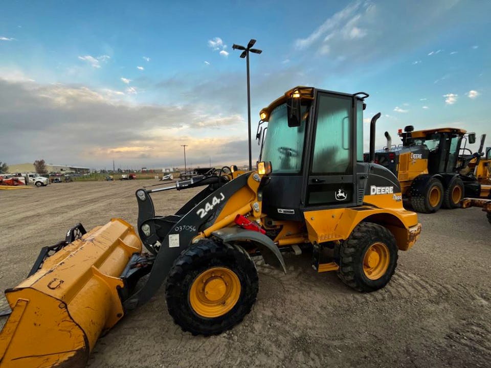 John Deere 244J
