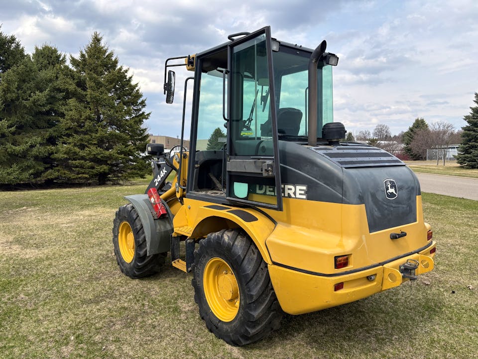 John Deere 244K