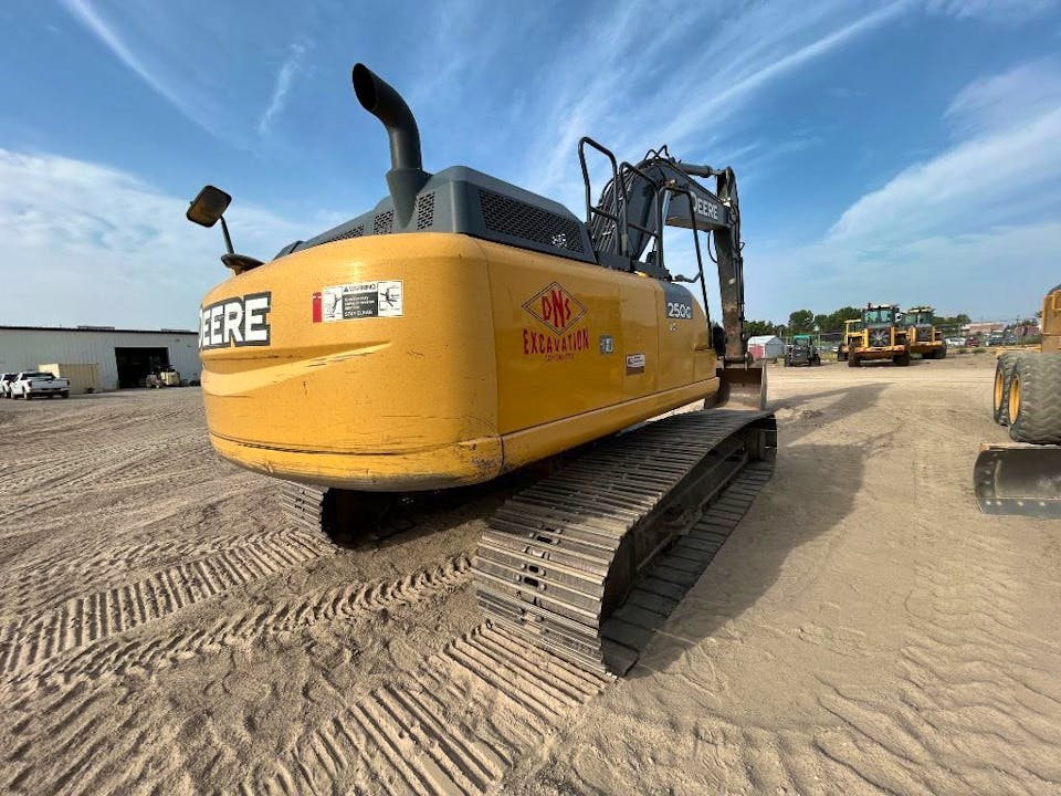 John Deere 250GLC