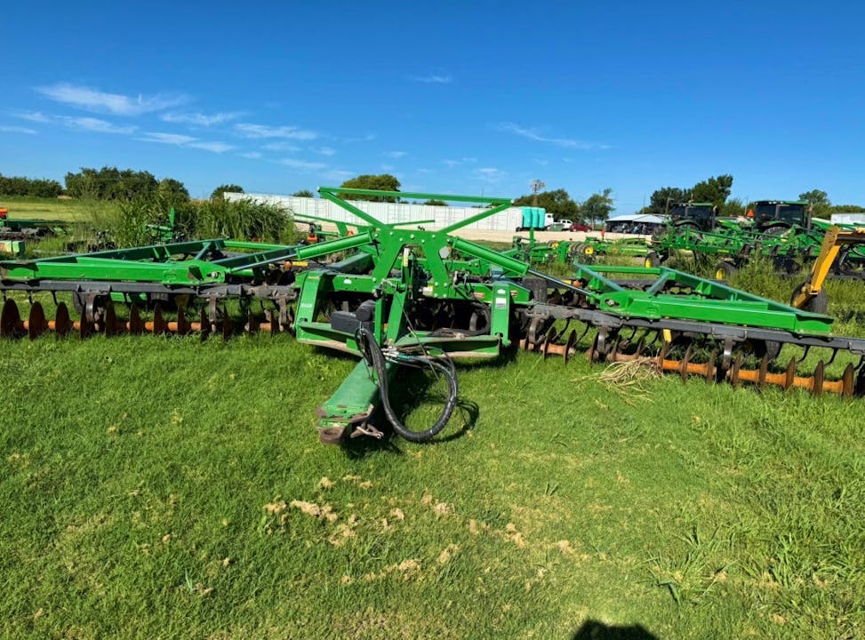 John Deere 2623