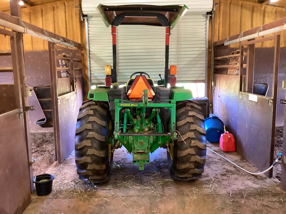 John Deere 4052M