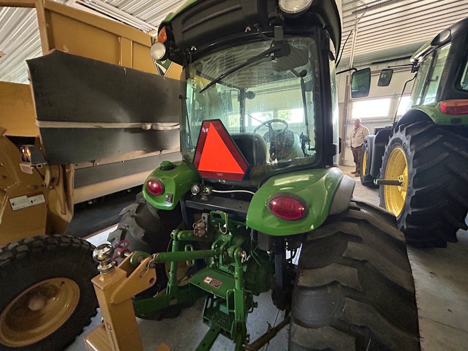 John Deere 4066R