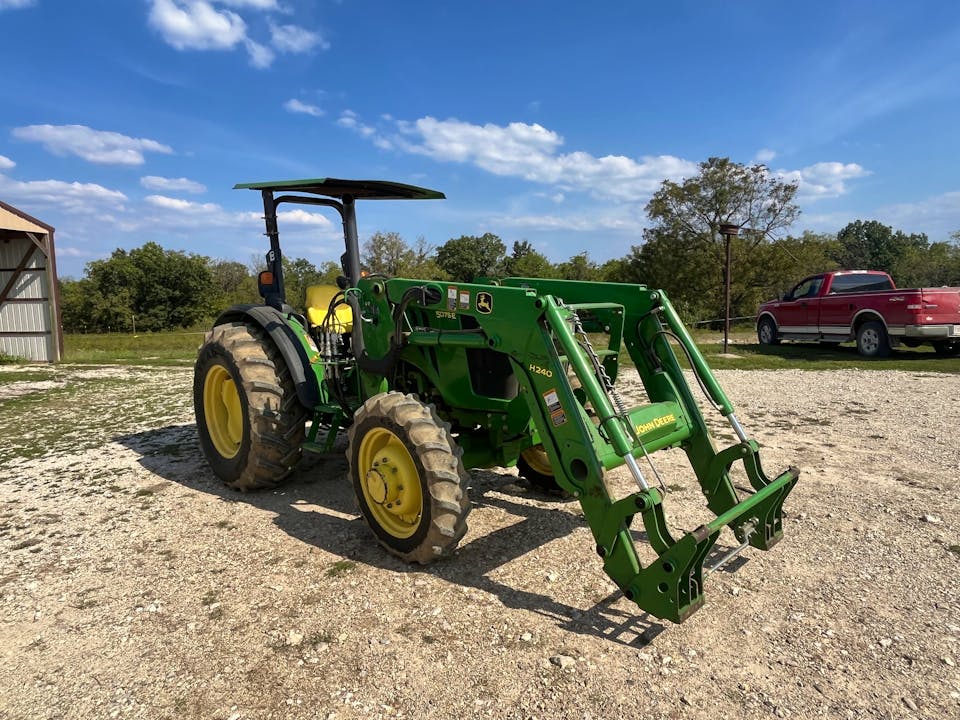 John Deere 5075E