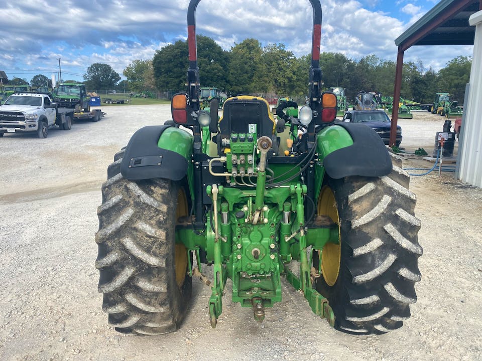 John Deere 5100M