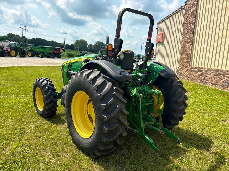 John Deere 5100M