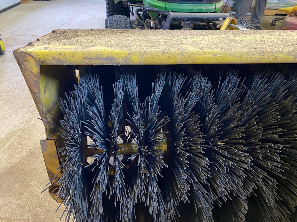 John Deere 60 Heavy Broom