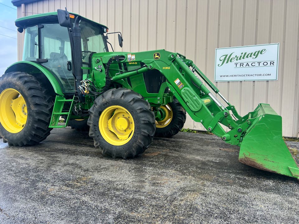 John Deere 6105D