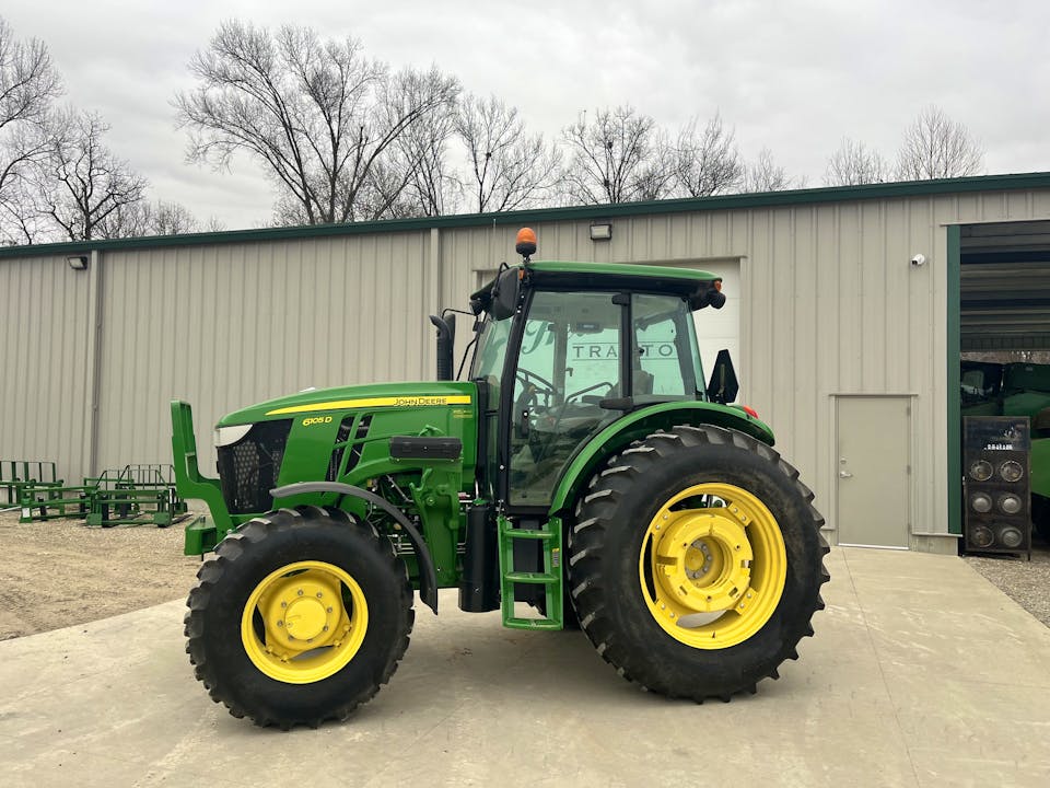 John Deere 6105D