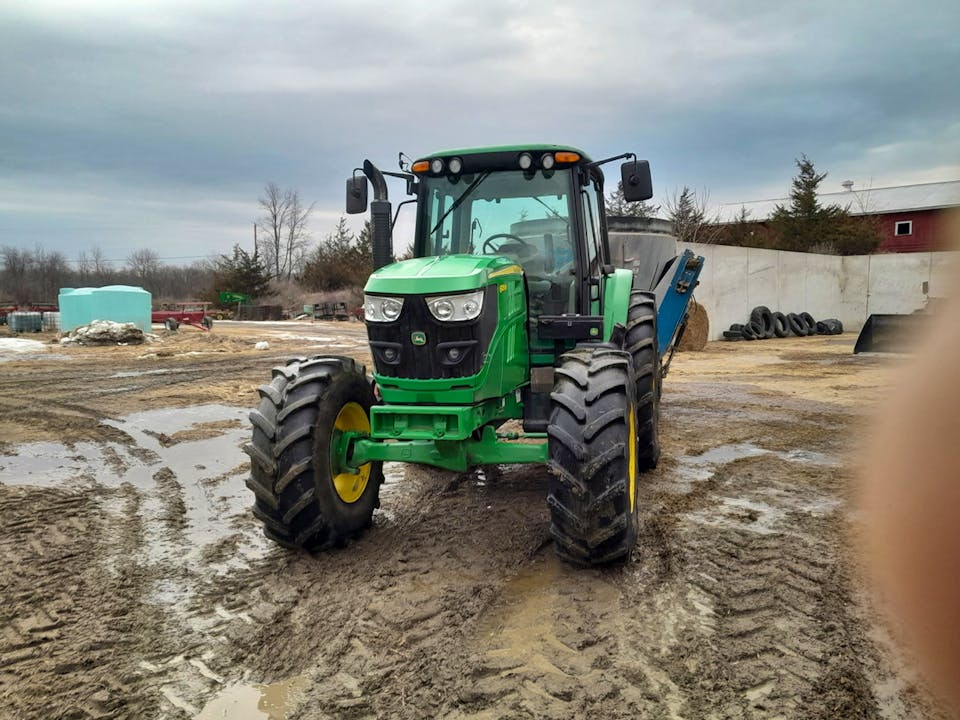 John Deere 6125M
