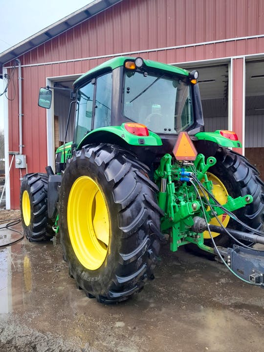 John Deere 6125M