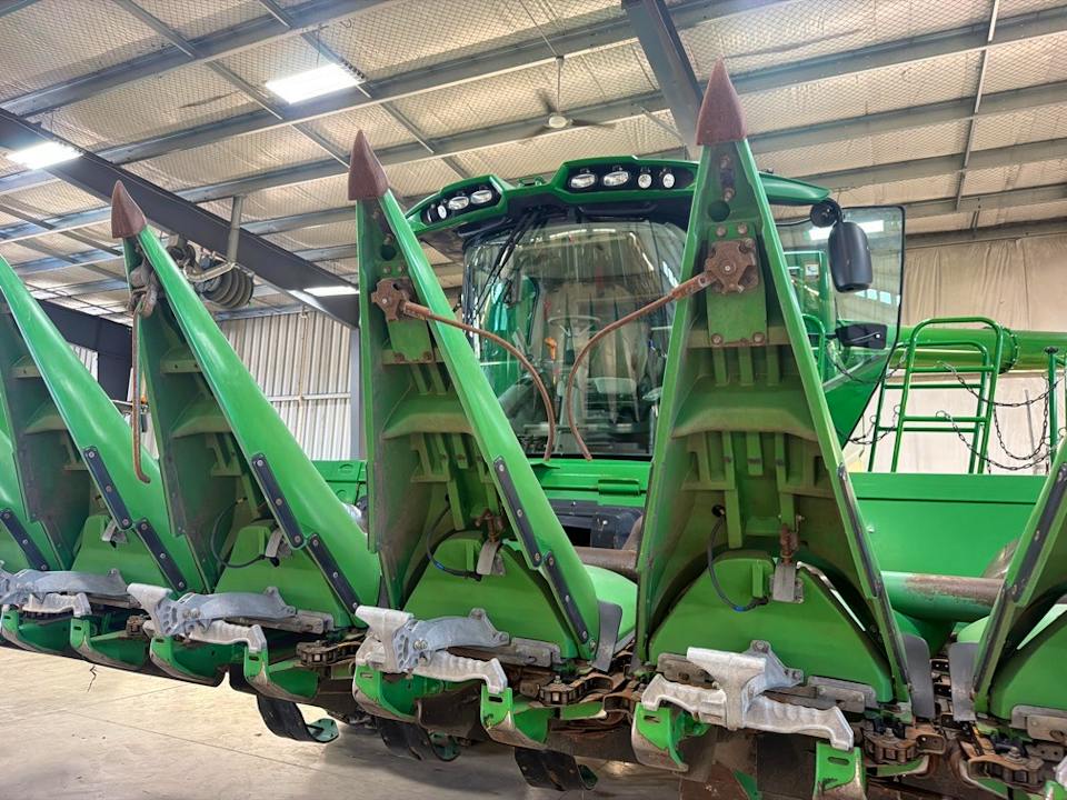 John Deere 612C