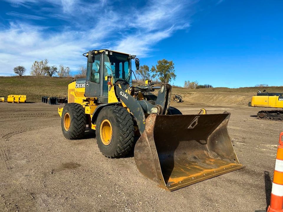 John Deere 624K