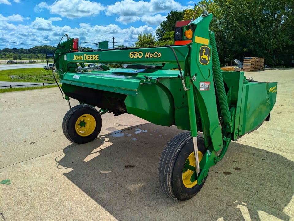 John Deere 630
