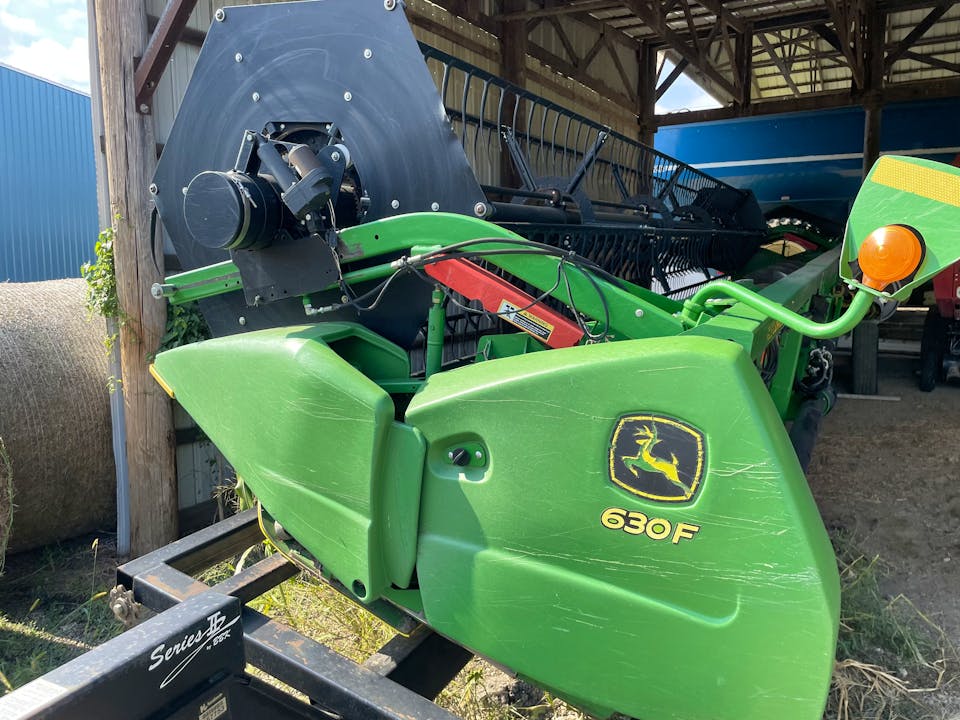 John Deere 630F