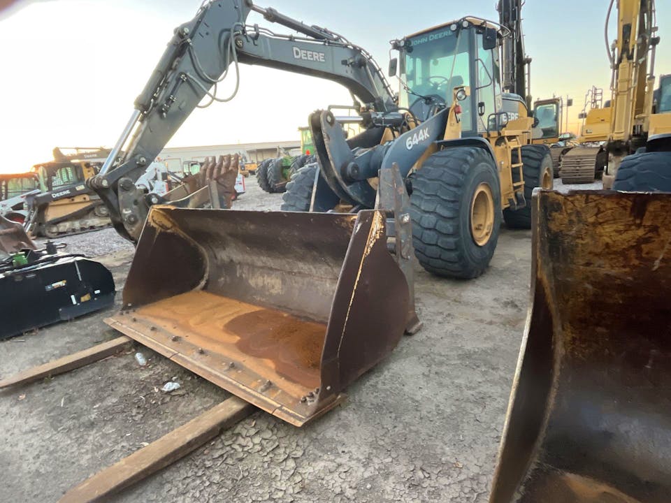 2015-john-deere-644k-597241