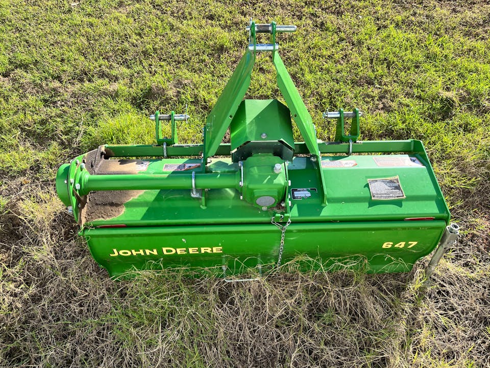 John Deere 647