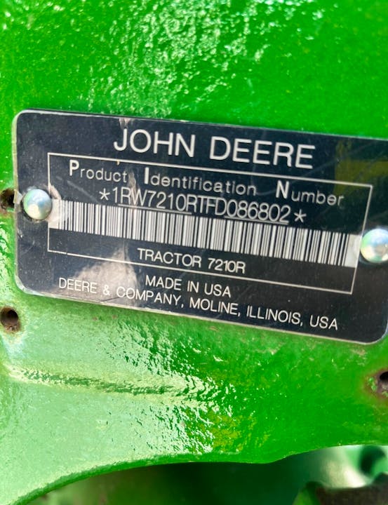 John Deere 7210R