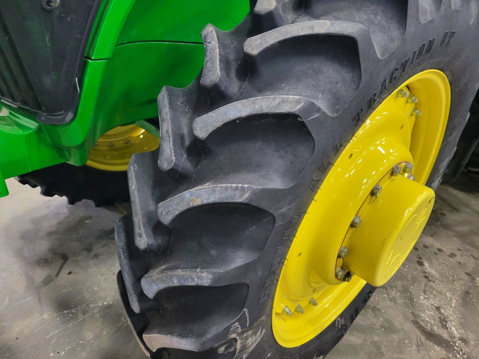 John Deere 7210R
