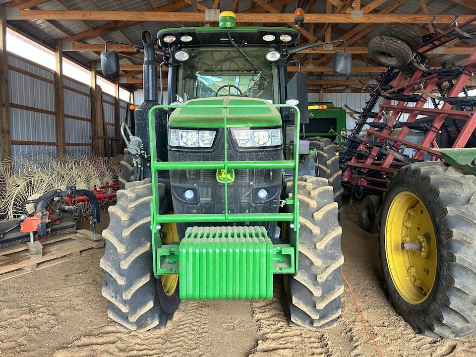 John Deere 7210R