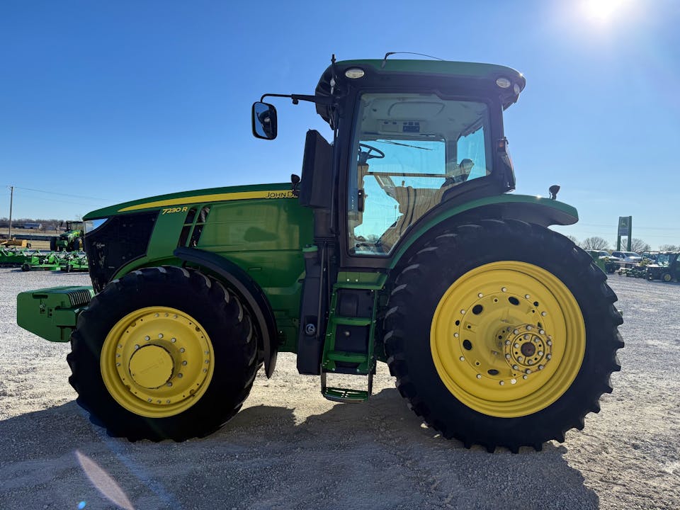 John Deere 7230R