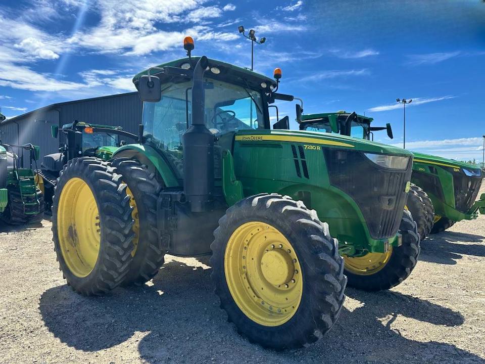 John Deere 7230R