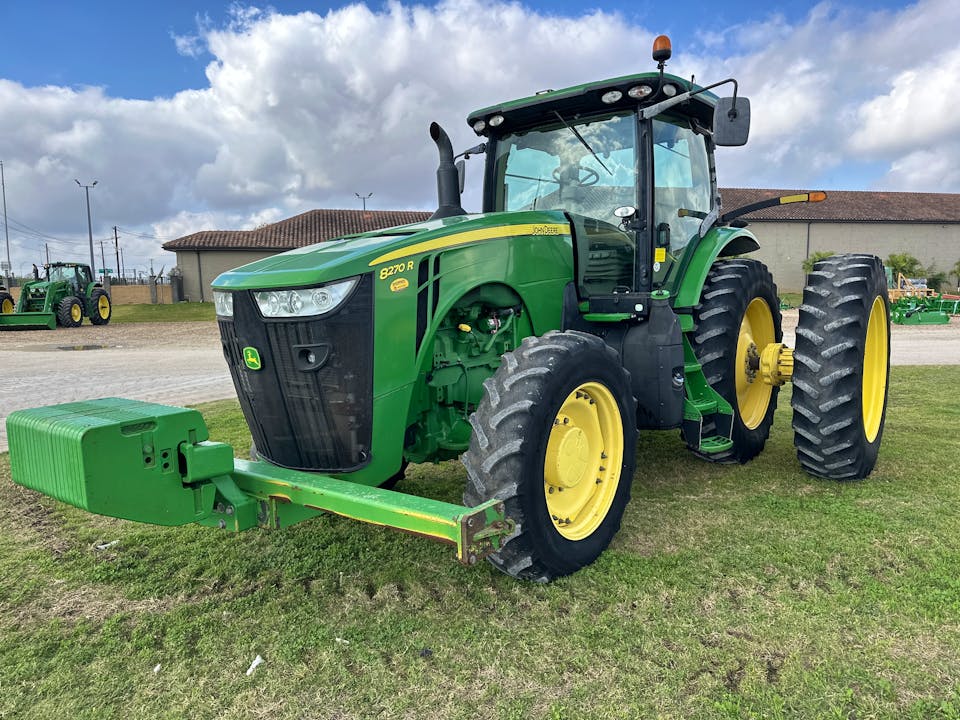 John Deere 8270R