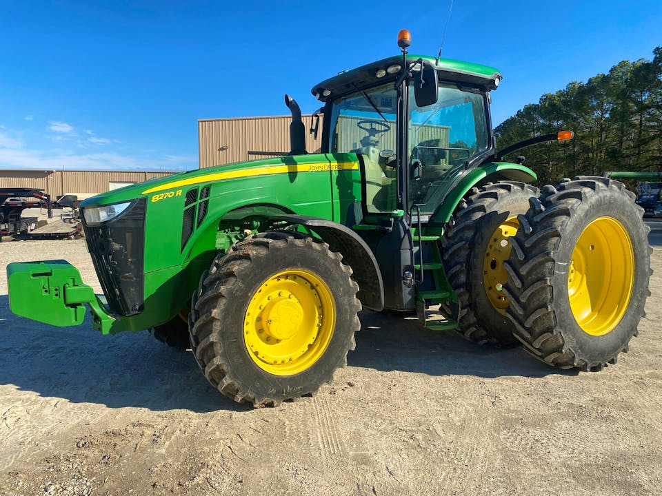 John Deere 8270R