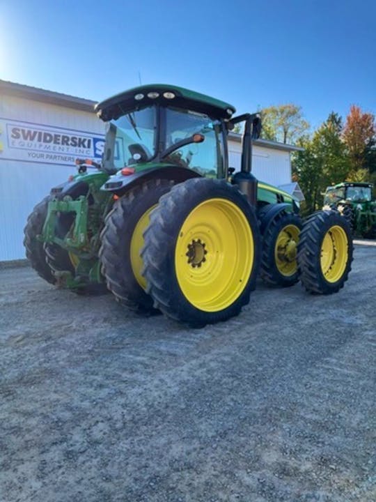 John Deere 8285R