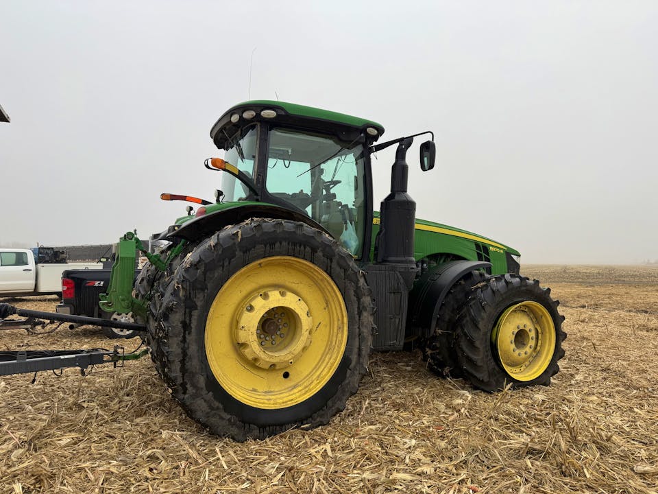 John Deere 8370R