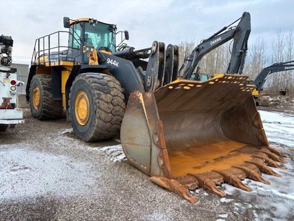 John Deere 944K