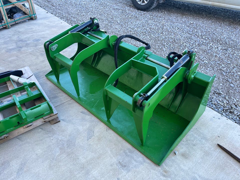 John Deere AD11E-72" Grapple Bucket