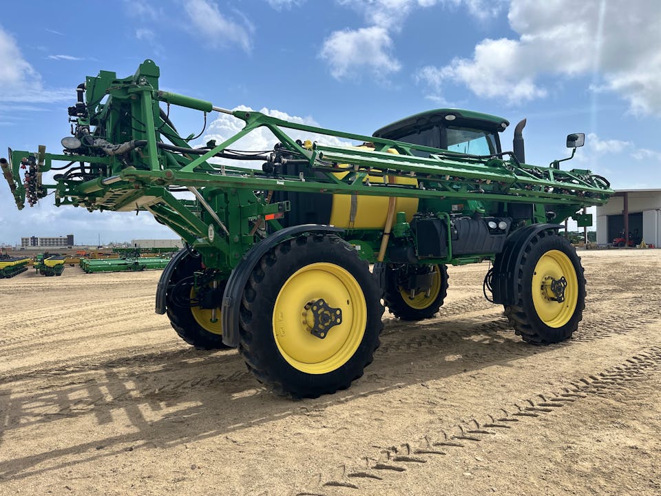 John Deere R4030