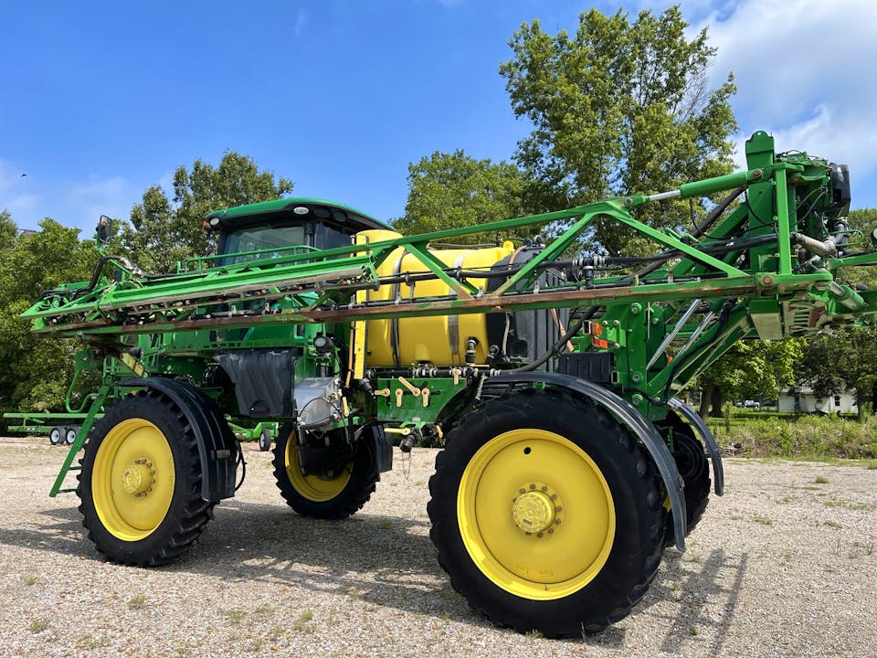 John Deere R4030