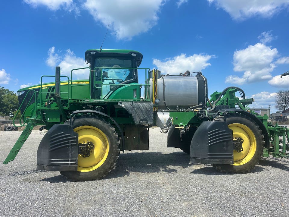 John Deere R4030