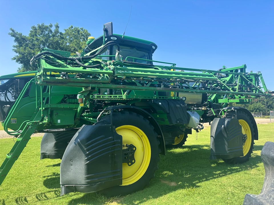 John Deere R4030