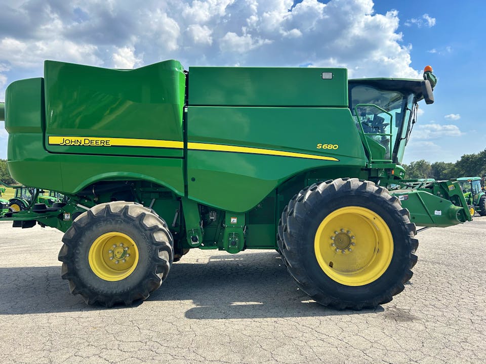 John Deere S680