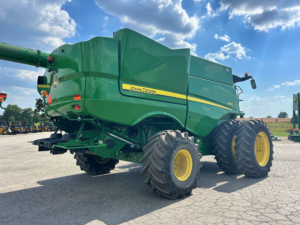 John Deere S680