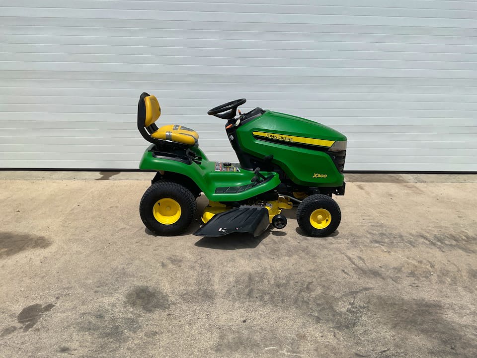 John Deere X300