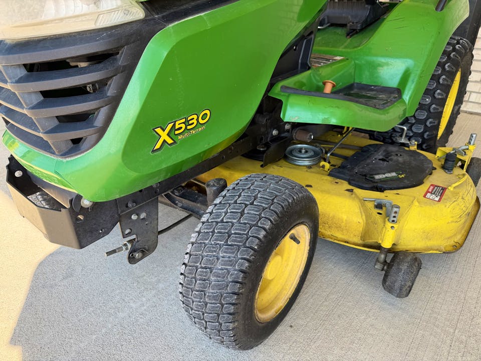 John Deere X530