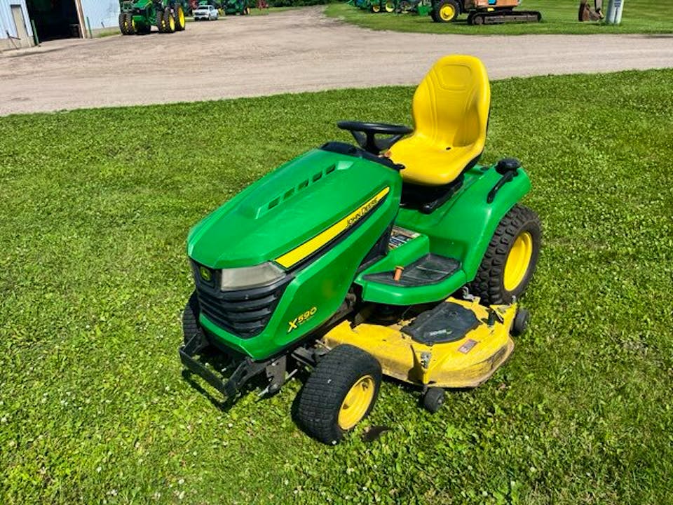 John Deere X590