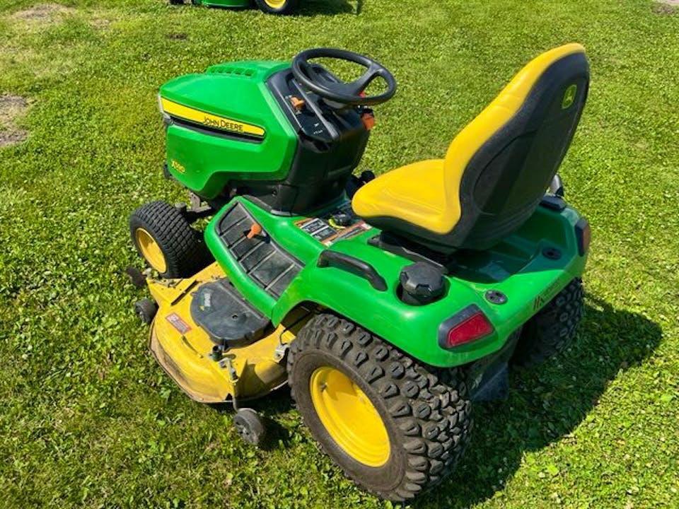 John Deere X590
