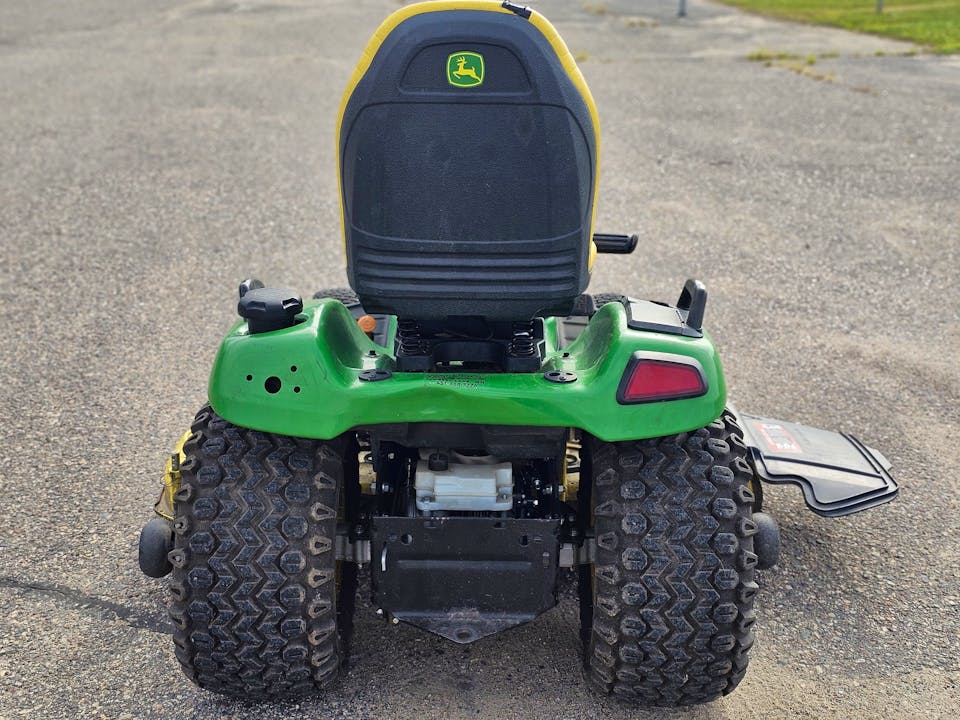 John Deere X590