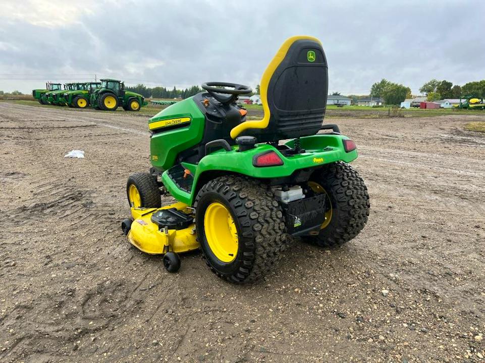 John Deere X590
