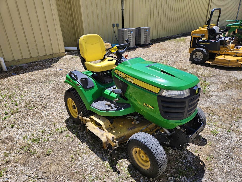 John Deere X734