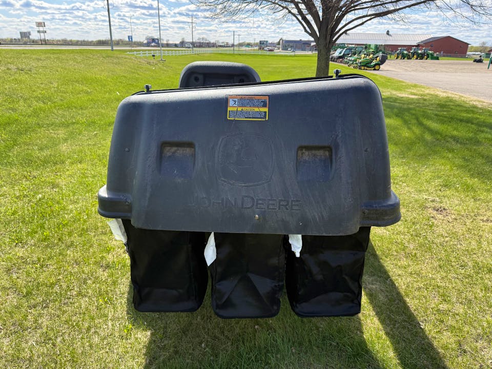 John Deere X739