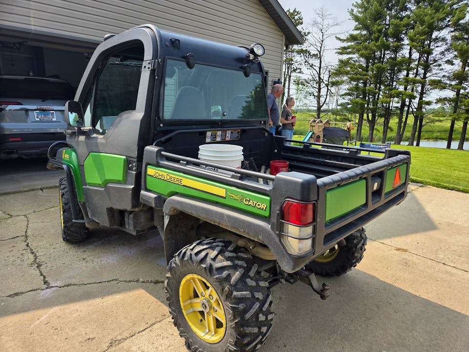 John Deere XUV825I GREEN