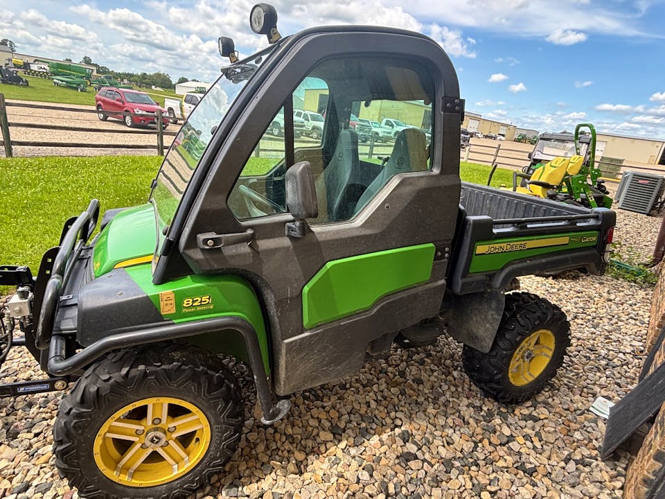John Deere XUV825I GREEN
