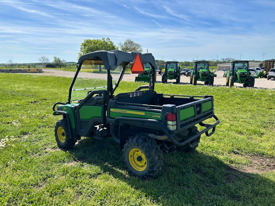 John Deere XUV825i