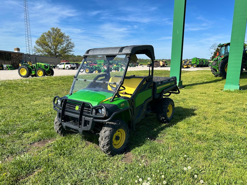 John Deere XUV825i