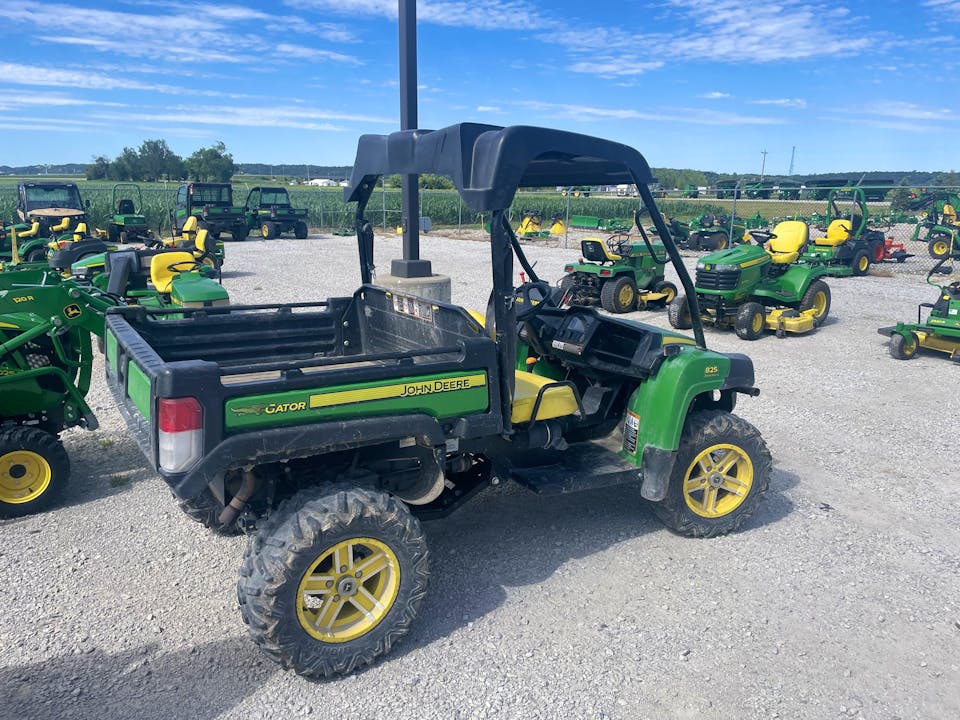 John Deere XUV825i Power Steering